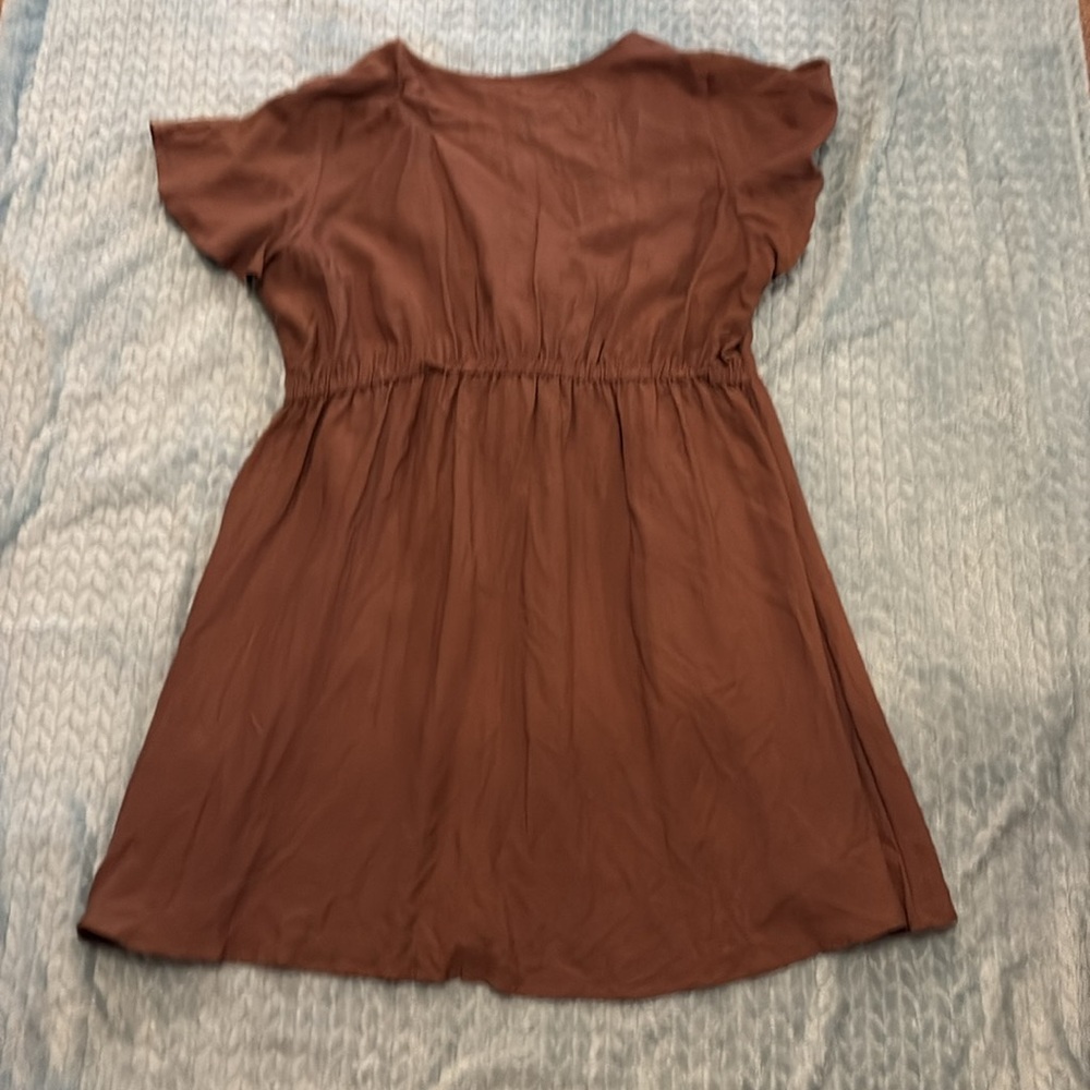 Arula Ring Detail With Tie-Front Short Sleeve Dress - Picture 2 of 10